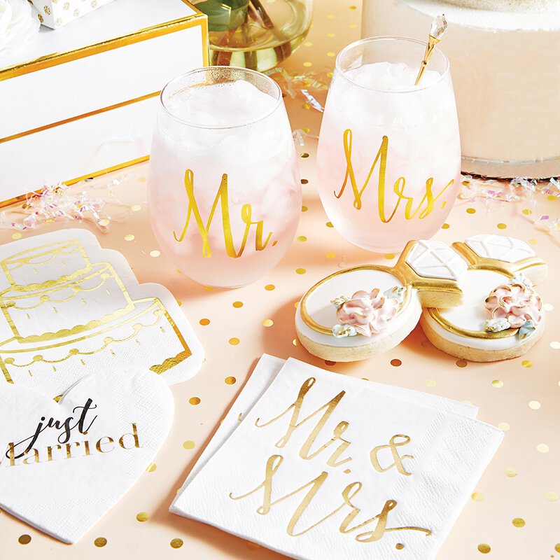 Mr. and Mrs Wine Glass Set