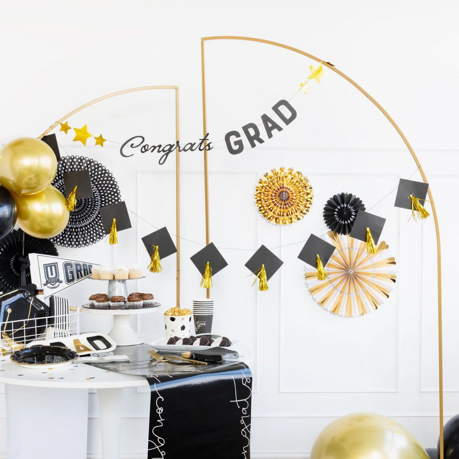 Congrats Grad and Cap Banner Set