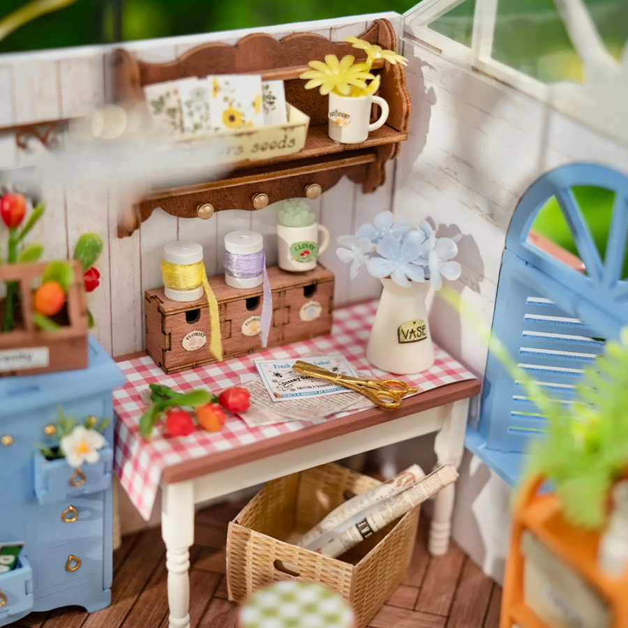 Dreamy Garden House DIY Miniature Kit