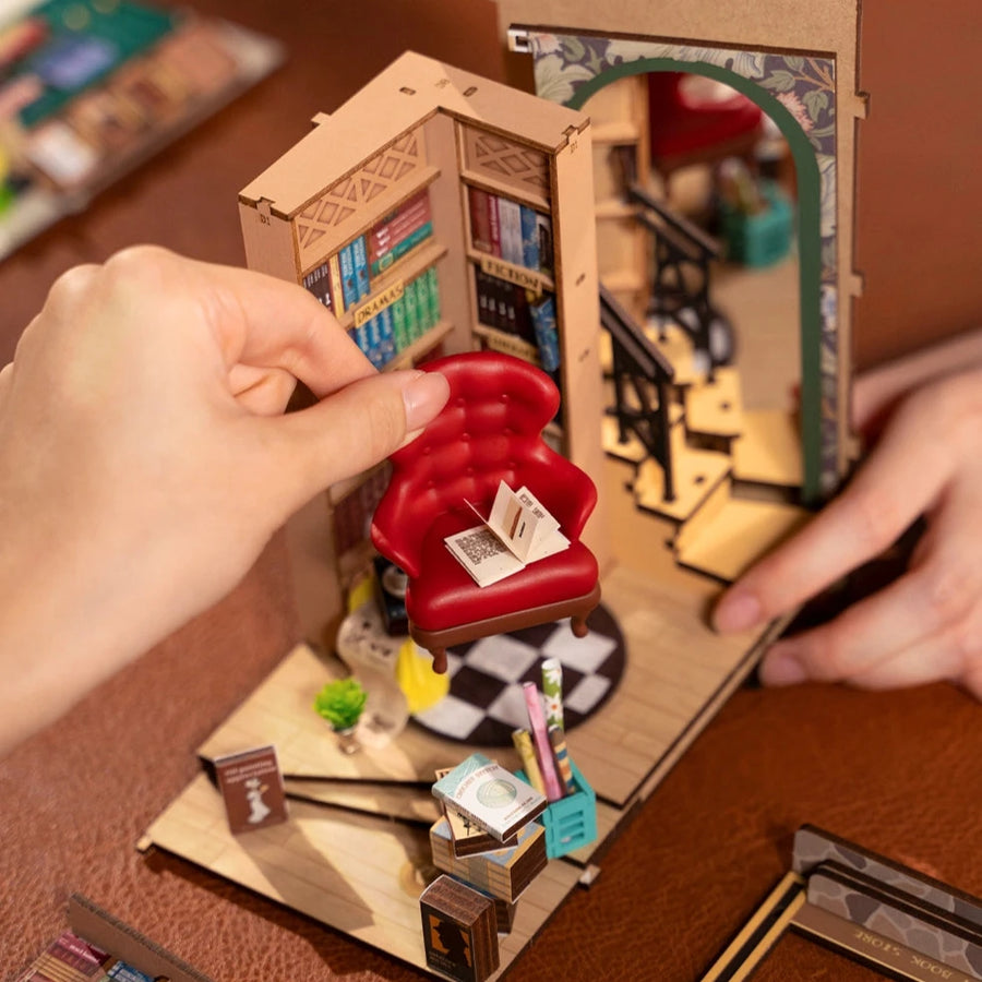 DIY Miniature House Book Nook Kit - Bookstore