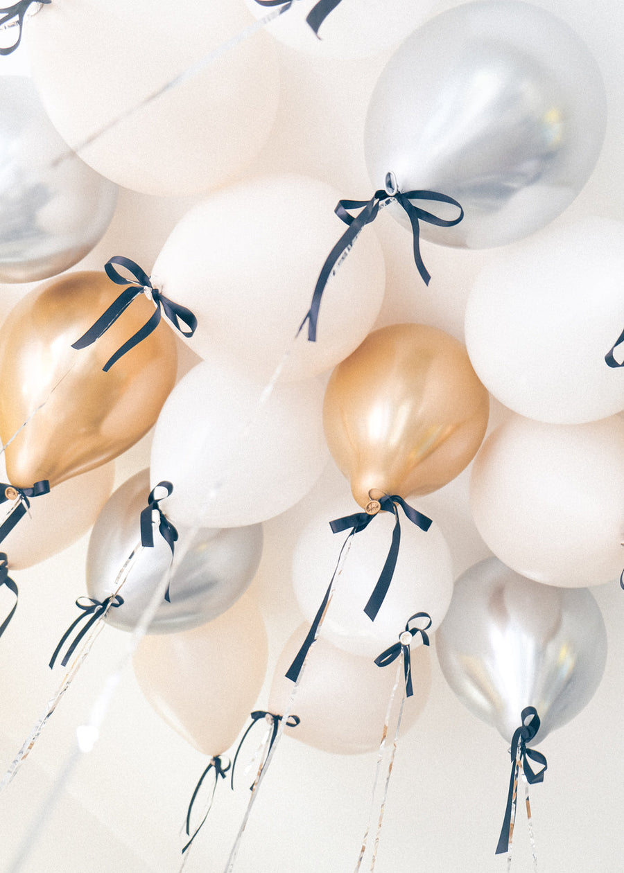 nye ceiling balloons