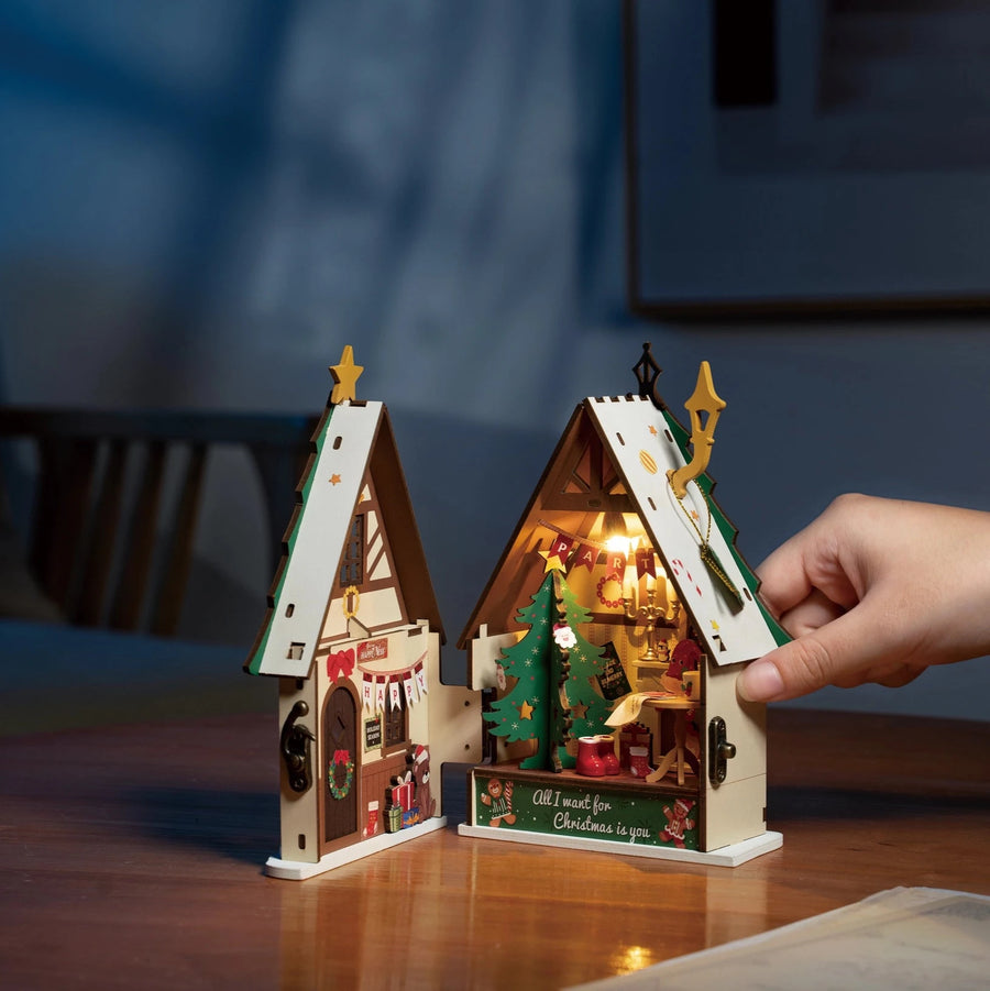 DIY Miniature House Twinkling Christmas