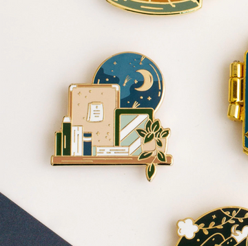 Goodnight Bookshelf Enamel Pin