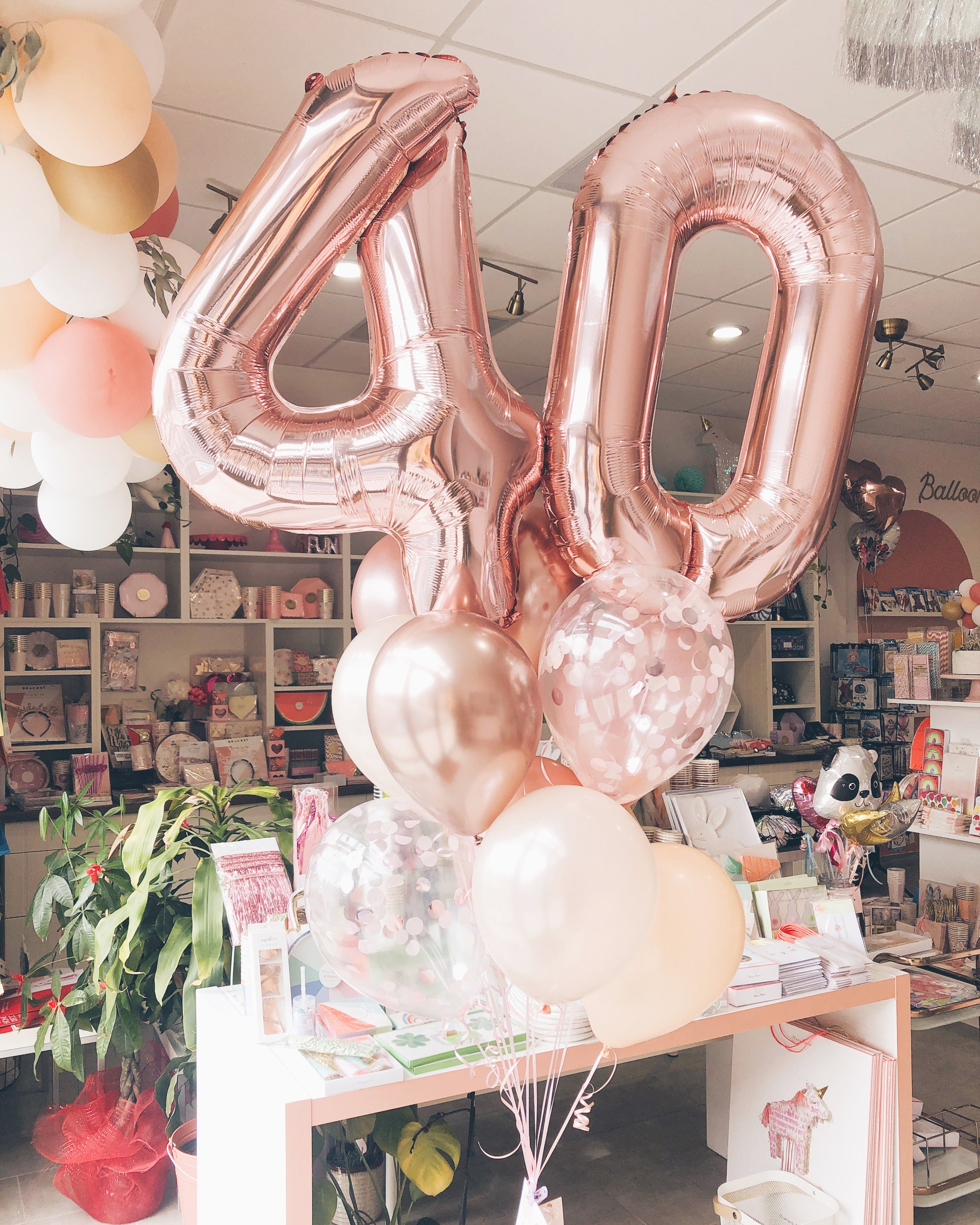 rose gold balloon bouquet