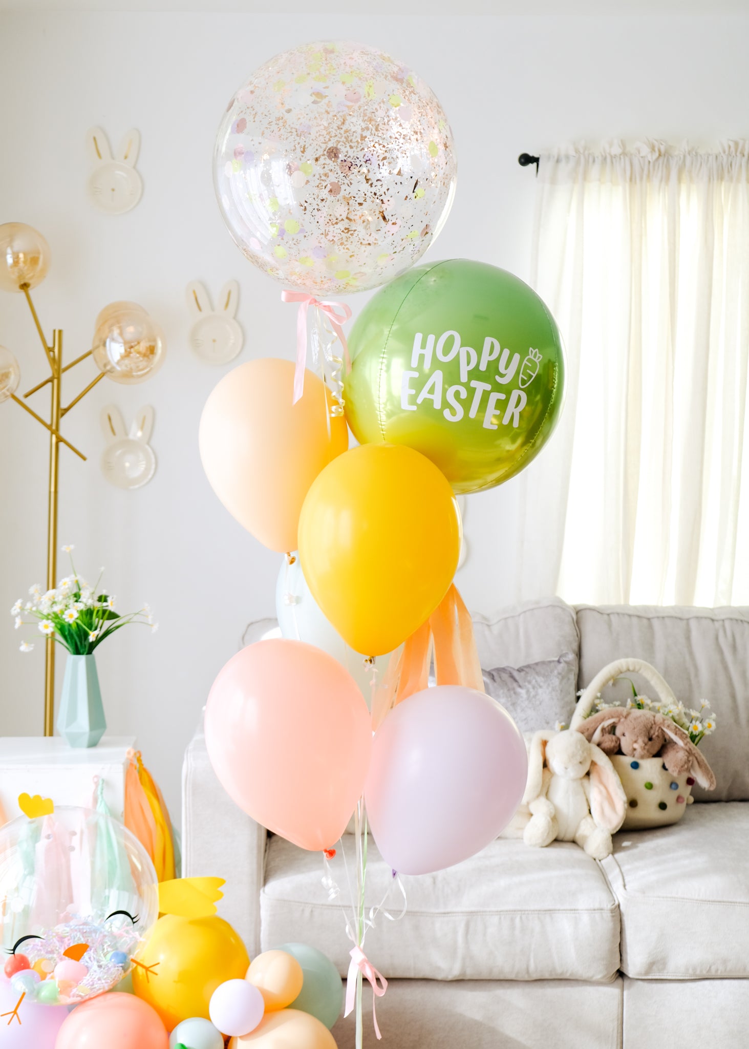 Hoppy Easter Confetti Balloongram