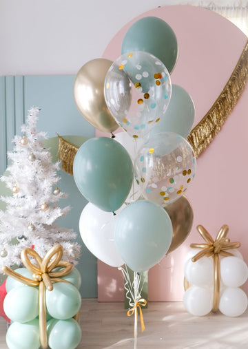 Holiday Balloon Set: Mistletoe