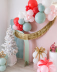 Balloon Garland To-Go in Peppermint Pink