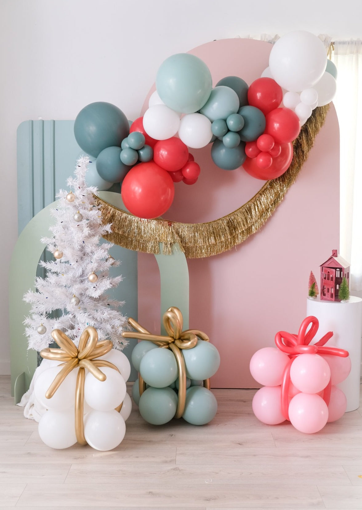 Balloon Popping Present