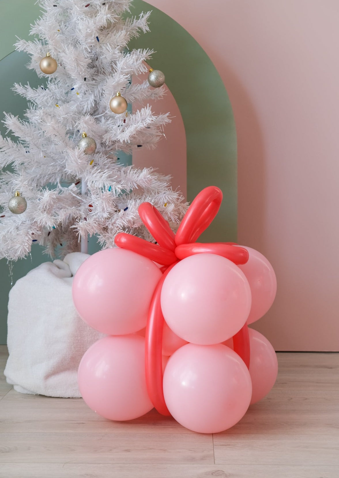 Balloon Popping Present