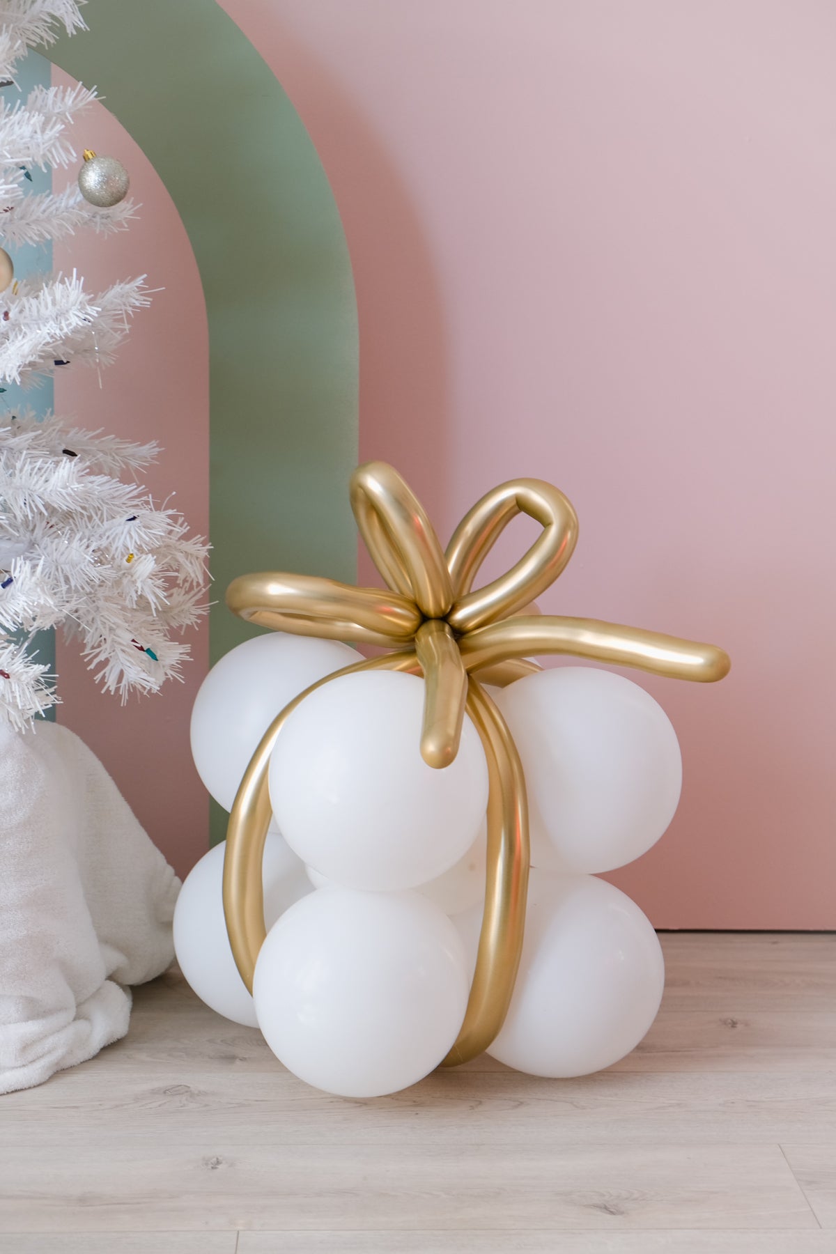 Balloon Popping Present