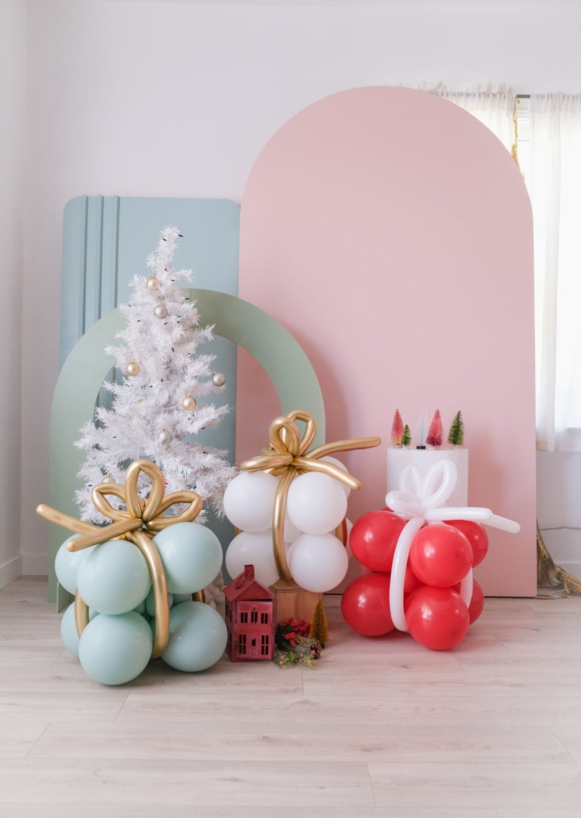 Balloon Popping Present